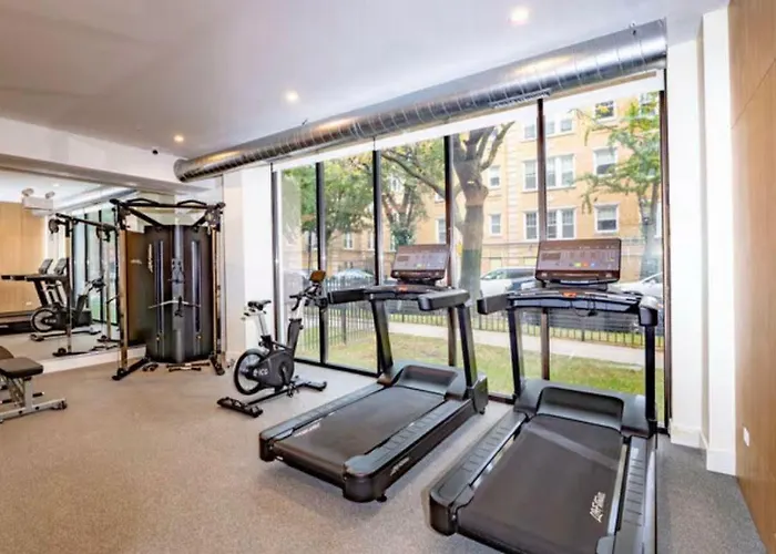 Appartamento 2bd 2ba Condo- Steps To With Gym & Parking