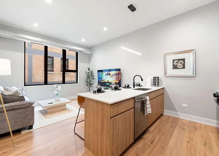 2bd 2ba Condo- Steps To With Gym & Parking Appartamento *