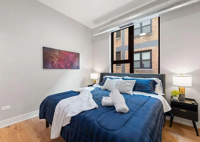 2bd 2ba Condo- Steps To With Gym & Parking *